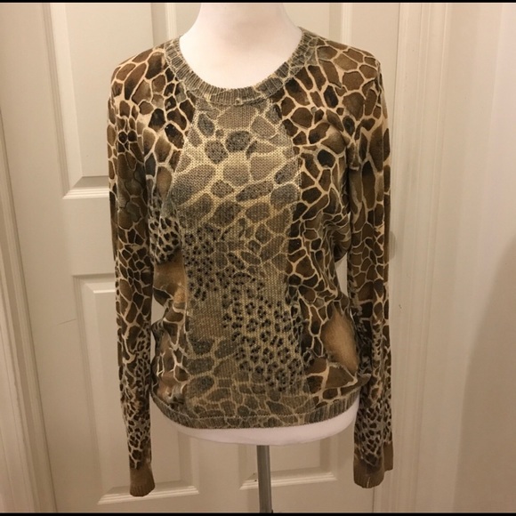 Sweater - Picture 1 of 7